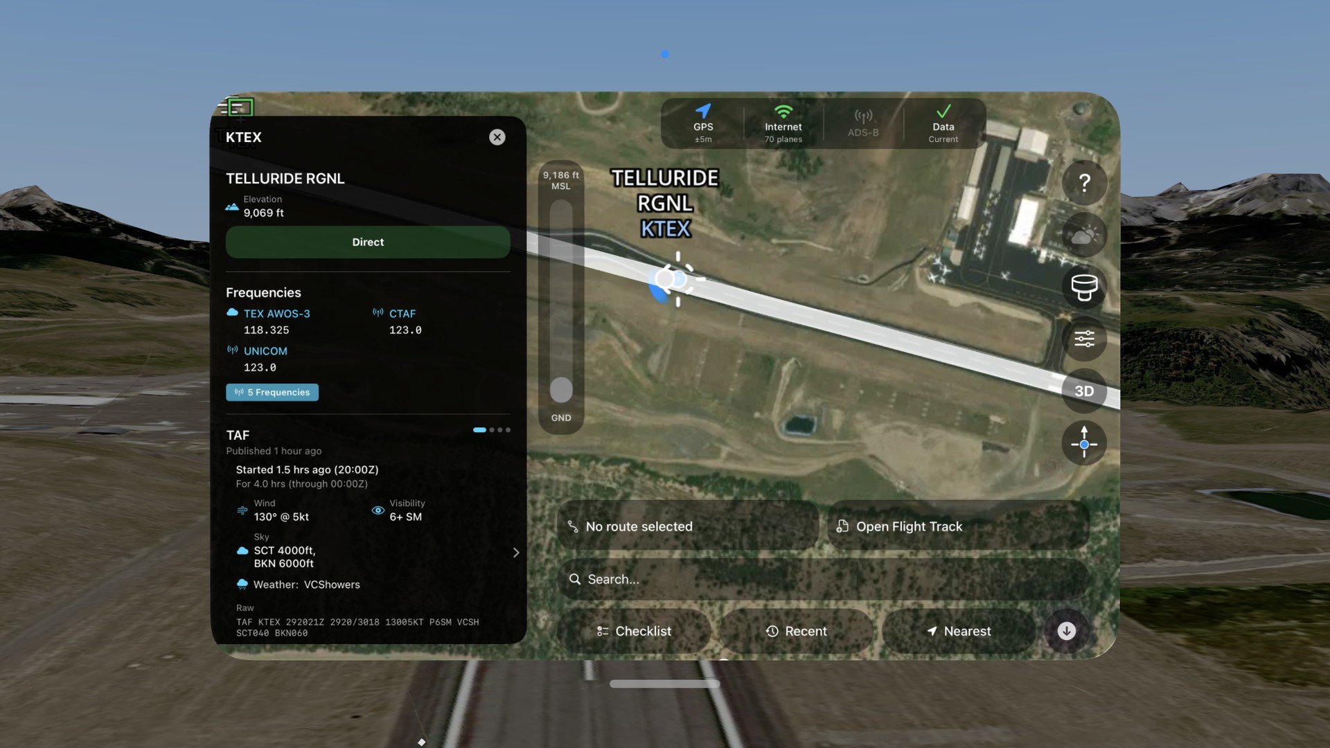 The electronic flight bag window showing Telluride airport detail over the immersive runway view